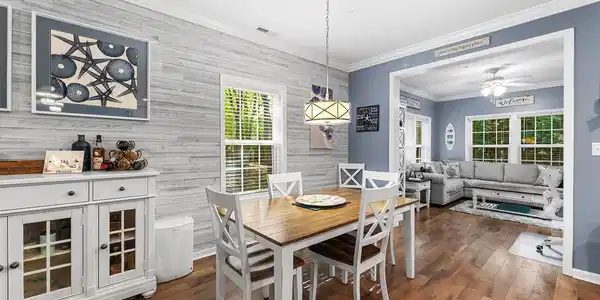 28 WHITE HORSE DRIVE