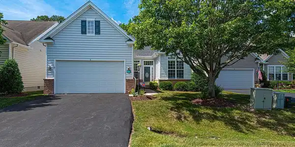 4 HIDDEN LAKE COURT