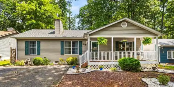 84 SEAFARER LANE