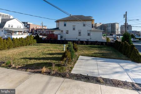 45 S LACLEDE PLACE