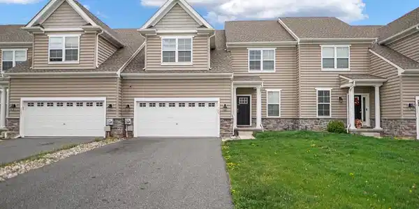 1325 CARRICK COURT