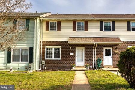 12 SHADOWBROOK COURT