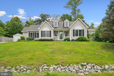 58 WOODSIDE DRIVE