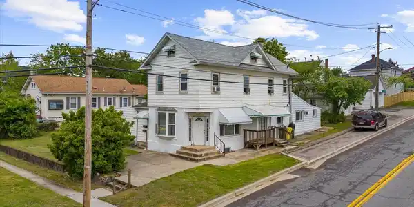 17 2ND AVENUE