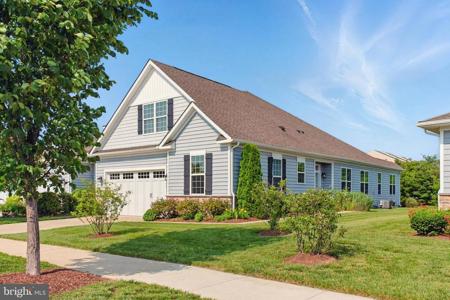 912 MOORINGS CIRCLE