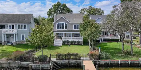 817 RIVERSIDE DRIVE