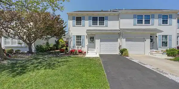 313 SEASHELL LANE