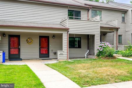 1008 CEDAR RIDGE COURT
