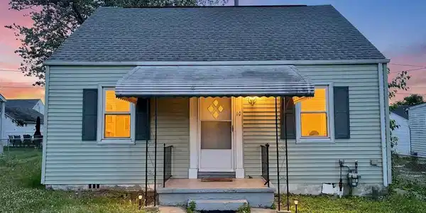10 AVENAL ROAD