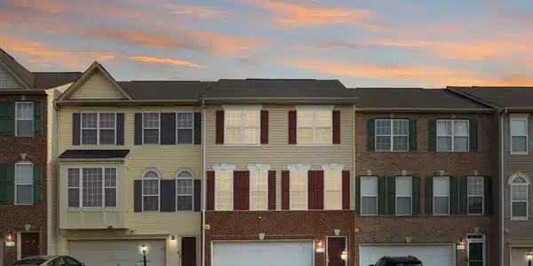 2192 ARMITAGE COURT