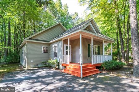 50 CRESTHAVEN DRIVE