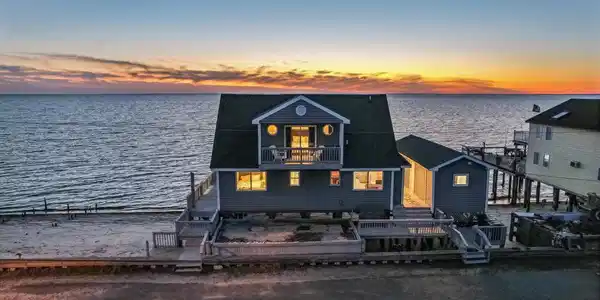 27 BEACH AVENUE