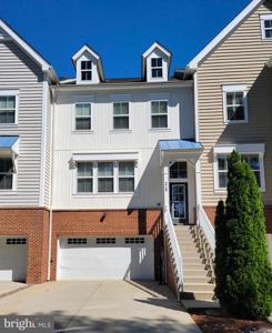 210 OYSTER BAY PLACE