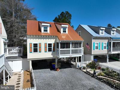 643 SANDY POINT ROAD