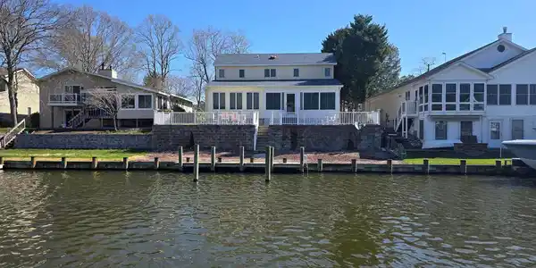 9 SANDPIPER LANE