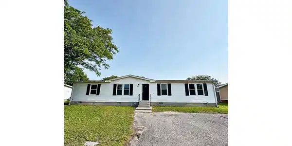 207 PERSIMMON CIRCLE