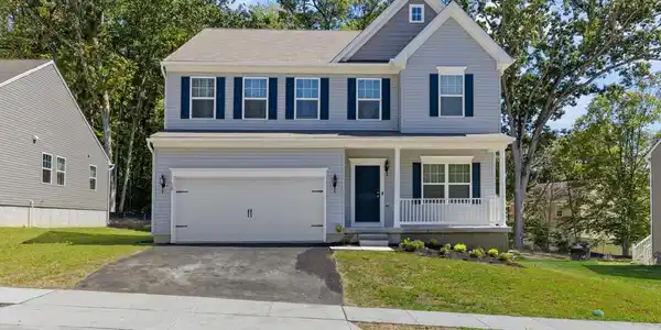 18 MADISON PAIGE DR