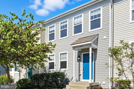 444 ENGLISH OAK LANE
