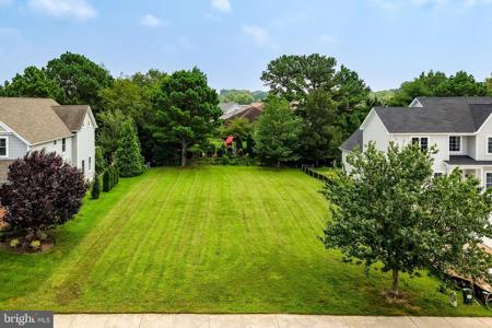 325 CAPTAINS CIRCLE