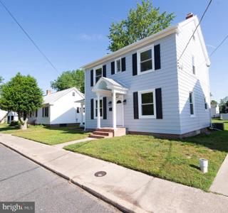 417 BAYLY AVENUE