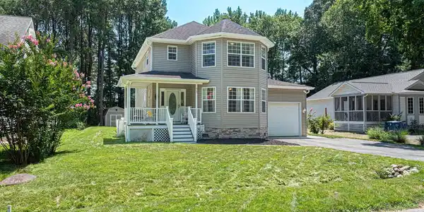 42 MARTINIQUE CIRCLE