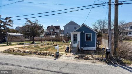 58 HUBBARD AVENUE