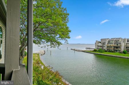 2121 QUAY VILLAGE COURT