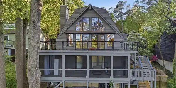 544 LAKE DRIVE