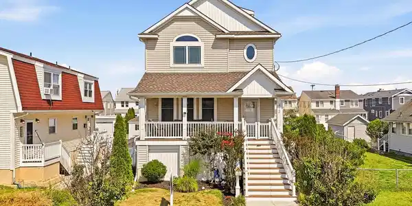 412 SIMPSON AVENUE