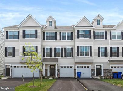 472 REDERICK LANE