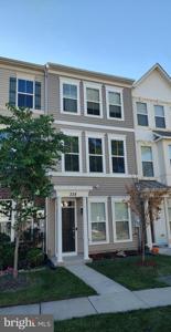 338 WHITE OAK WAY