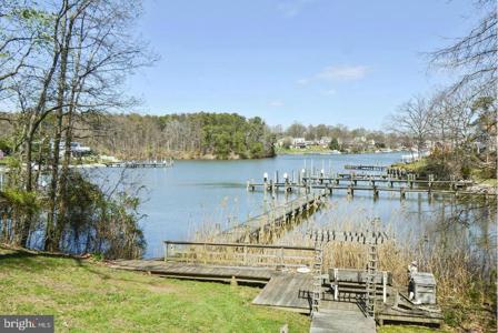 712 POWHATAN BEACH ROAD
