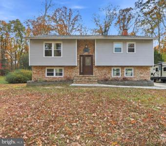 1215 HOLMEWOOD DRIVE
