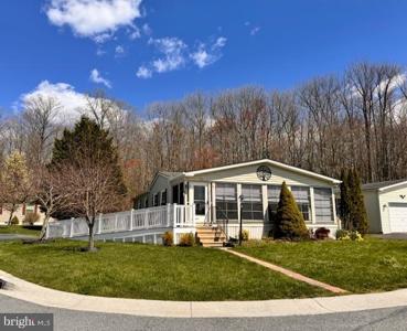 106 WOODS WAY
