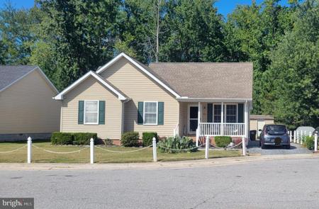 825 AMES COURT