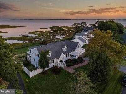 6226 KNOLL HILL DRIVE