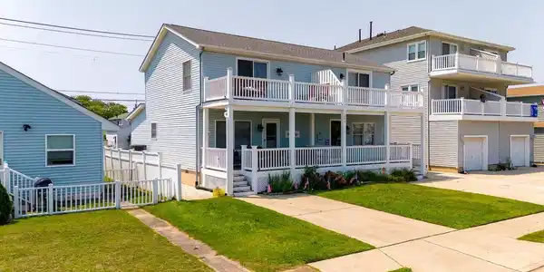 284 39TH STREET
