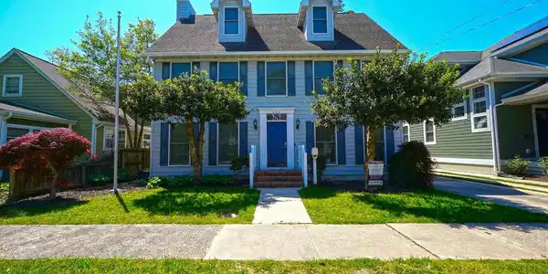 204 STOCKLEY STREET