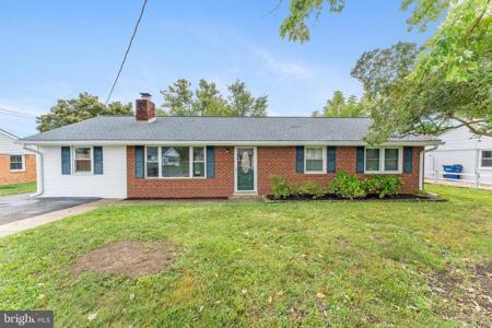 1107 LAUREL STREET