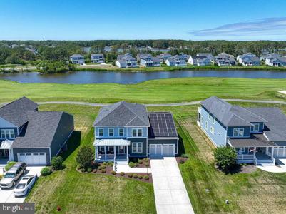 10121 FAST COLORS LANE
