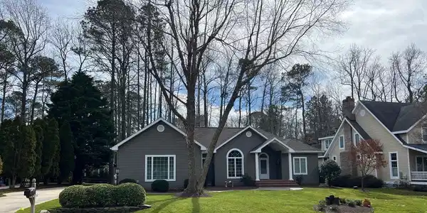 8 BAY REACH