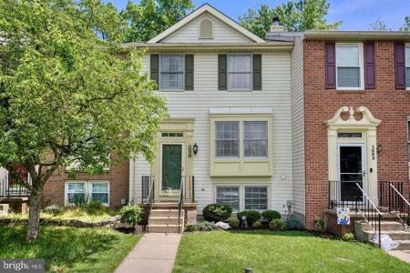 1334 HOLLOW GLEN COURT