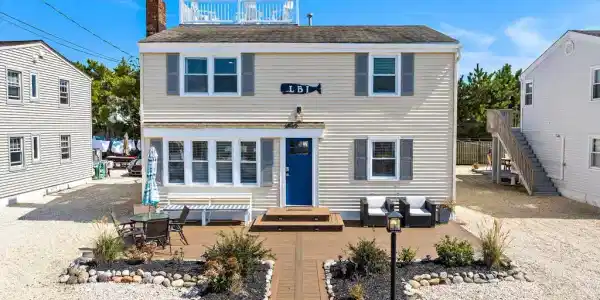 5 ALEXIS PLACE