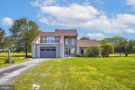 1015 GLEBE VIEW LANE