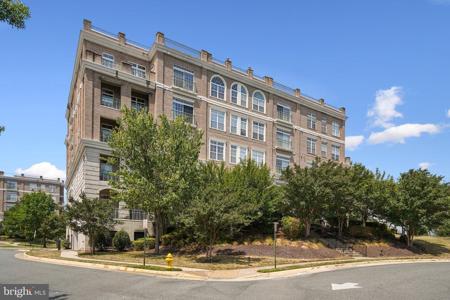 820 BELMONT BAY