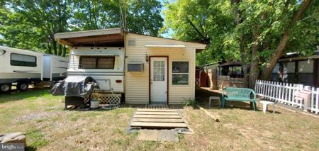 33 COMANCHE DRIVE