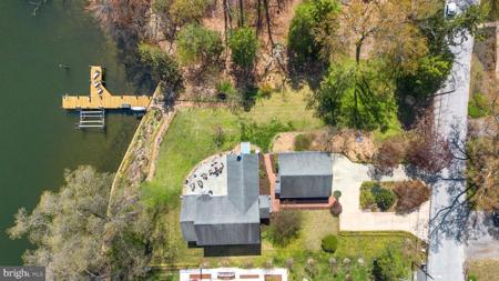 474 RIVERSIDE DRIVE