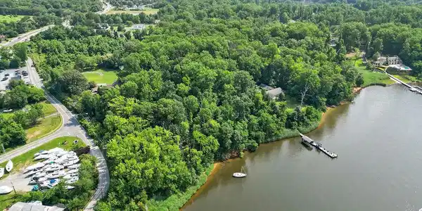 27 OLD SOUTH RIVER ROAD
