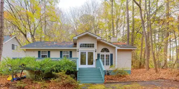 31 CASTLE DRIVE