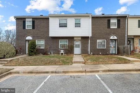 302 SWEET BRIAR COURT